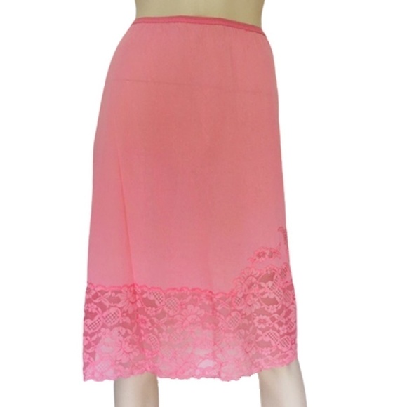 VINTAGE 1960s Vanity Fair Lace Lacy Pink Half Slip Pillow Tab Below Knee - Picture 1 of 10